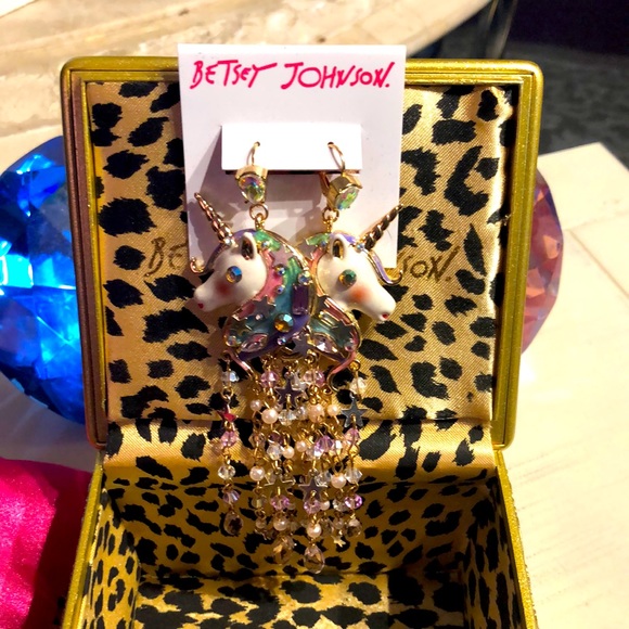 Betsey Johnson Jewelry - Sale:   Betsey Johnson Sparkly Rhinestone Star Faux Pearl Unicorn 🦄 Earrings